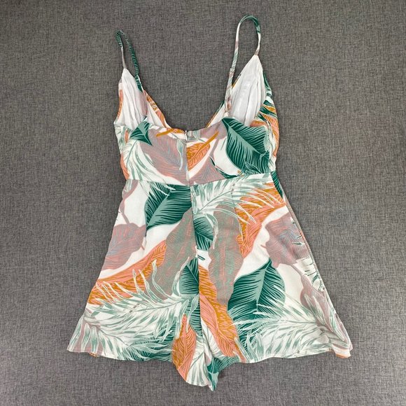 MOD On Trend Floral‎ Wrap Romper  V-Neck Ruffled Trim Spaghetti Straps Medium - Picture 9 of 16